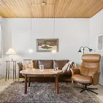 2 Bedroom Awesome In Holiday home