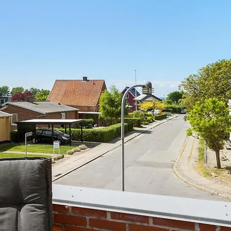 2 Bedroom Awesome In Semesterbostad *