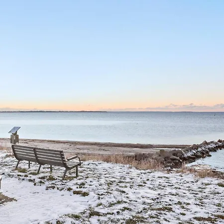 度假居 2 Bedroom Awesome In 鲁德克丙